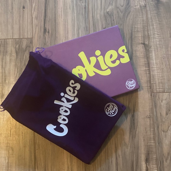 ❌SOLD OUT❌ - Picture 2 of 3